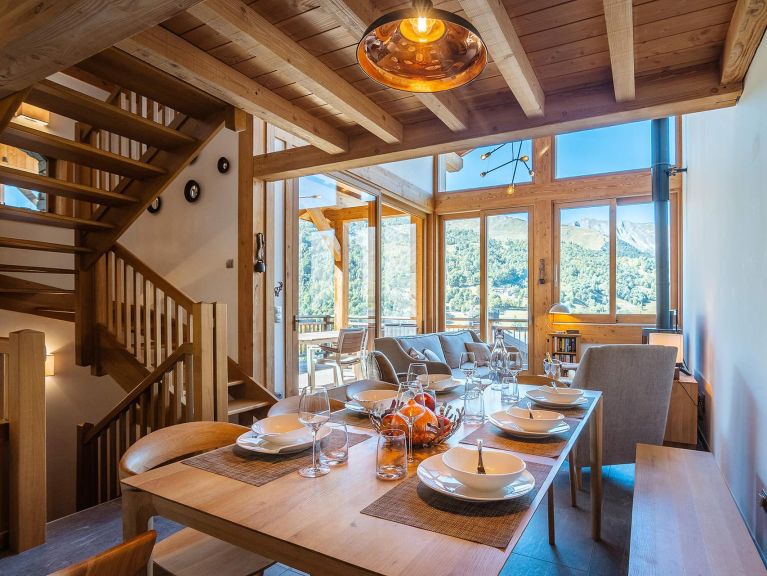 Chalet Caseblanche Eceel met houtkachel