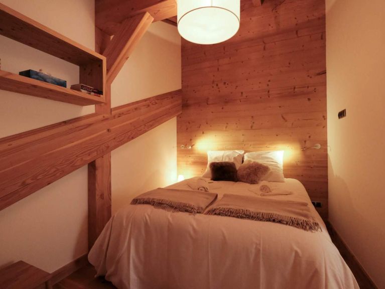 Chalet Caseblanche Aigle met houtkachel, sauna en whirlpool