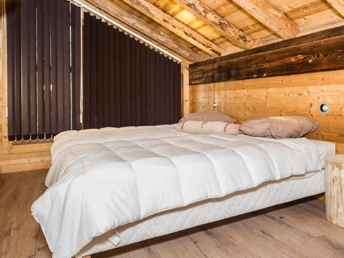 Chalet Les Bucherons met buiten-whirlpool