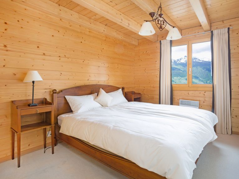 Chalet Mountain Star