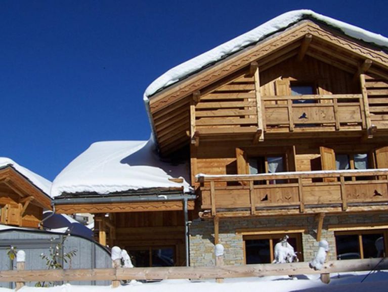 Chalet Le Renard Lodge met privé zwembad en sauna