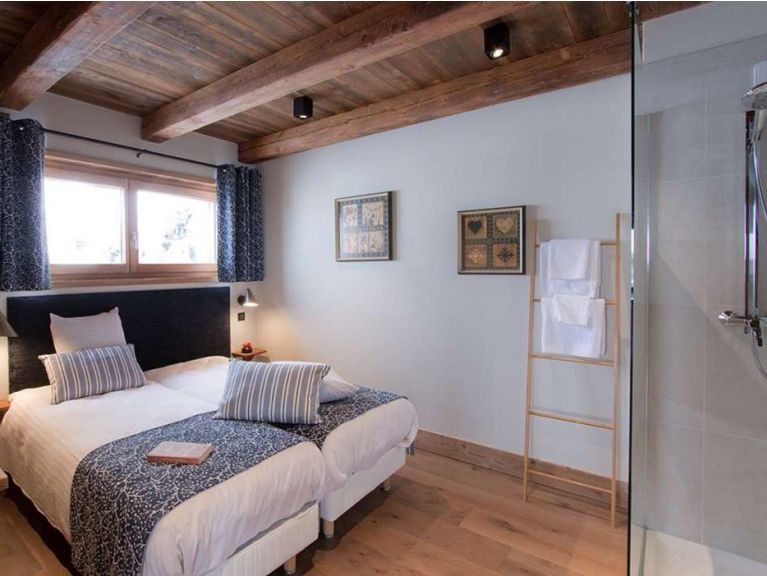 Chalet Le Lys met privé-zwembad