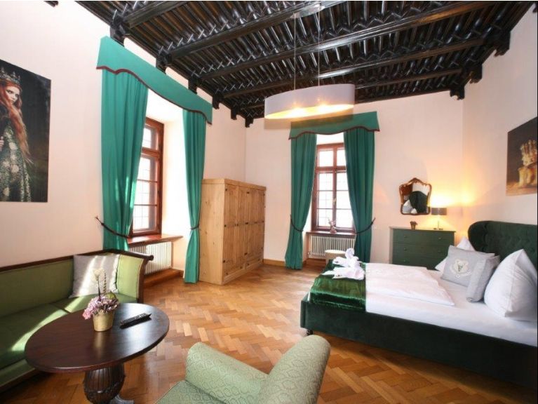 Kasteel Schloss Fischhorn (incl. catering, flexibele aankomst) Combi van de 6 appartementen, met algemene ruimte