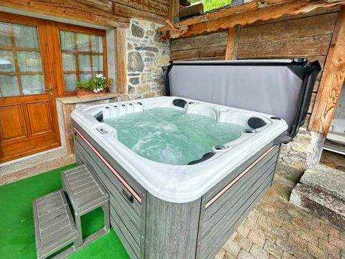 Chalet Petit Châtel met buiten-whirlpool - 10 personen – afbeelding 2