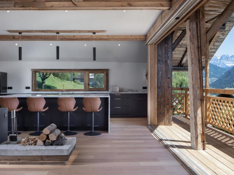 Chalet Ferme du Rys met buiten-whirlpool, zondag t/m zondag