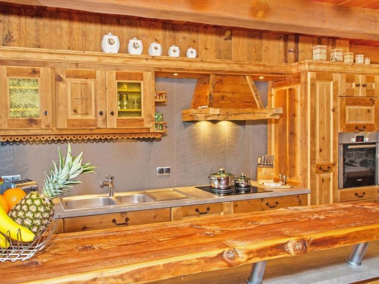 Chalet Petit Châtel met buiten-whirlpool