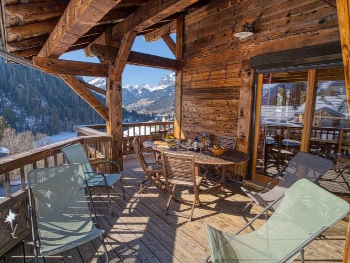 Chalet Les 2 Vallees met buiten-whirlpool en sauna