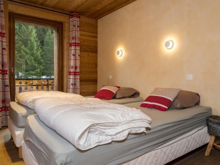 Chalet Les Bucherons met buiten-whirlpool