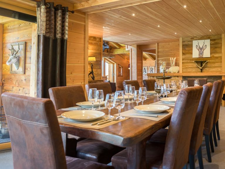 Chalet-appartement Le Savoyard met buiten-whirlpool