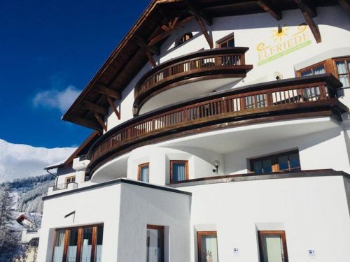 Chalet Elfriede inclusief catering 50 56 personen Tirol