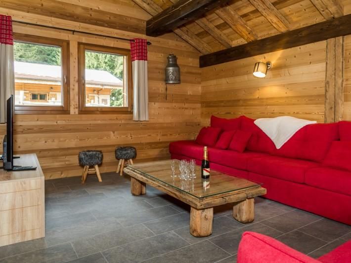 Chalet Les Bucherons met buiten-whirlpool