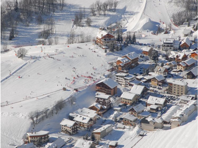 Skidorp Authentiek, zonnig wintersportdorp met goede sneeuwcondities-1