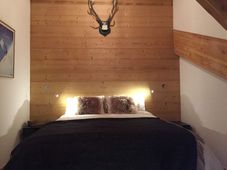 Chalet Caseblanche Lea met houtkachel, sauna en whirlpool