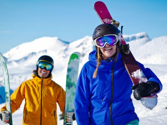 last-minute wintersport vrienden