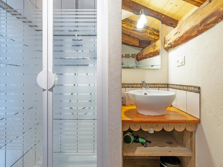 Chalet de Claude met sauna en outdoor hot tub
