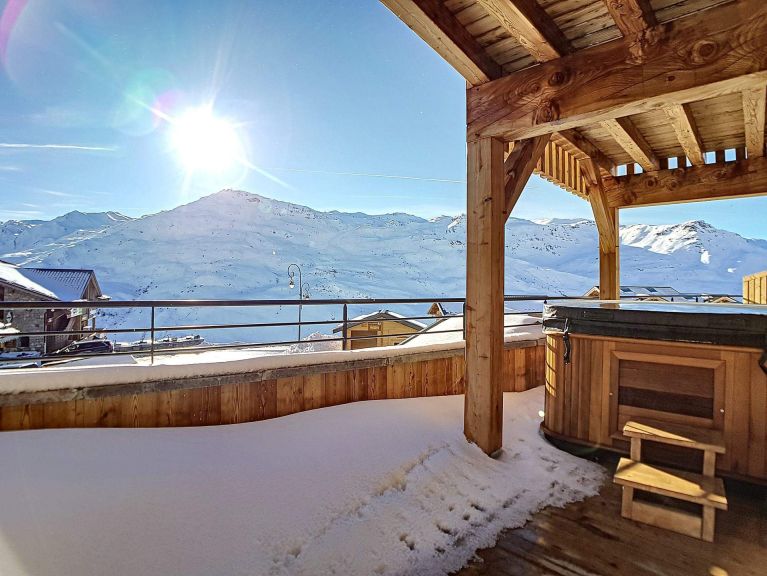 Chalet-appartement Chalet 2000 met buiten whirlpool
