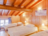 Chalet Les Gentianes met privé-sauna-11