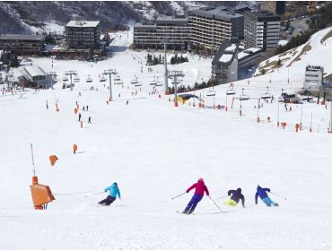 Skidorp Sneeuwzeker skistation, geschikt voor alle niveaus, veel faciliteiten-3