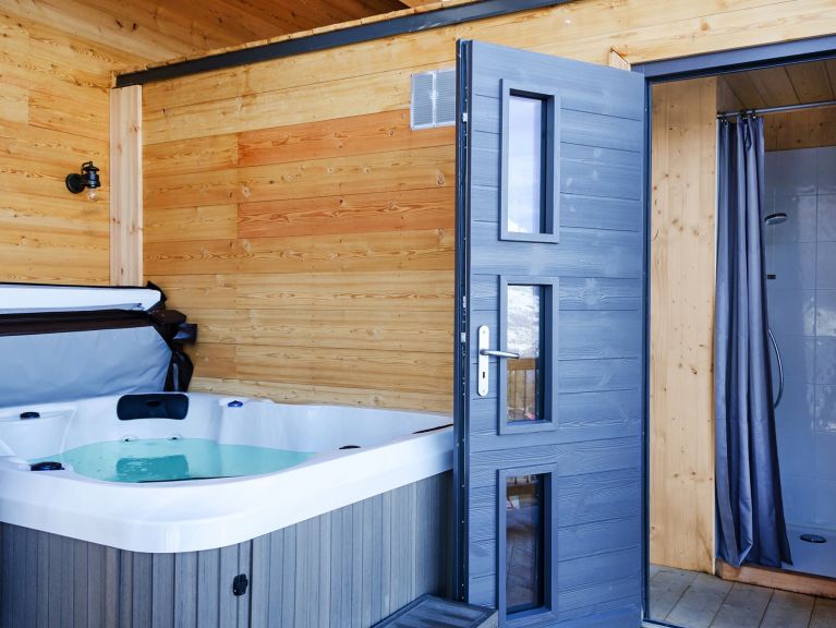 Chalet Paradise Star met sauna en buiten-whirlpool