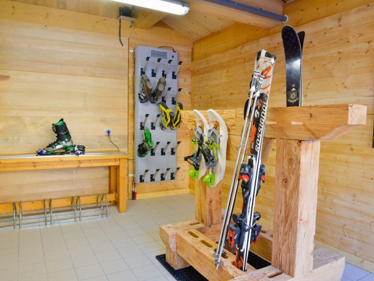 Chalet Les Frasses met privé-sauna en buiten-whirlpool