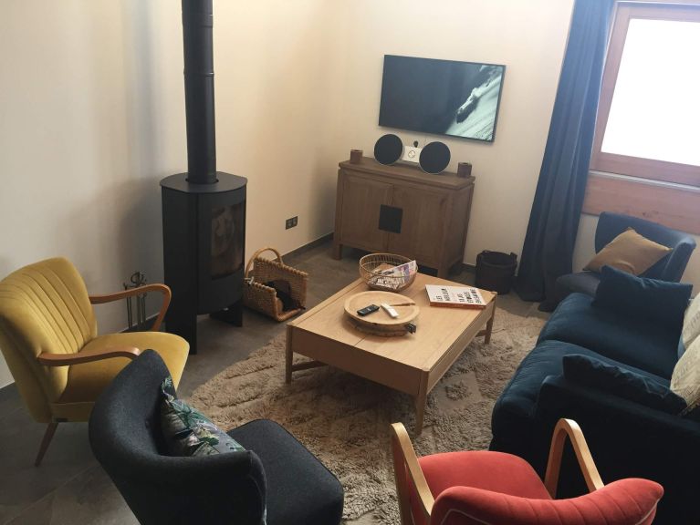 Chalet Caseblanche Lea met houtkachel, sauna en whirlpool