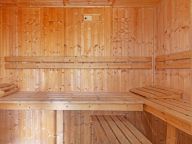 Chalet de Claude met sauna en outdoor hot tub-20