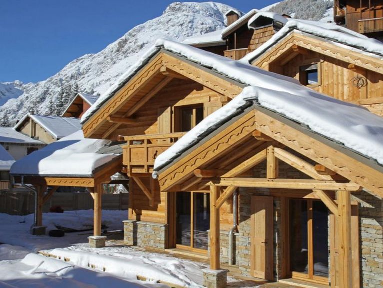 Chalet Le Renard Lodge met privé zwembad en sauna