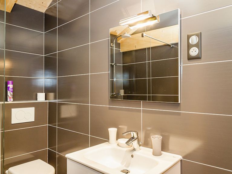 Chalet Le Bois Brûlé met privé-sauna en buiten-whirlpool