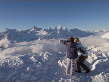 Skidorp Sneeuwzekere wintersportbestemming aan de voet van de Matterhorn-3