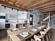 Chalet-appartement Chalet 2000 met buiten whirlpool-8