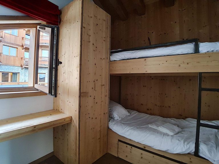 Chalet-appartement Chalet 2000 met buiten whirlpool