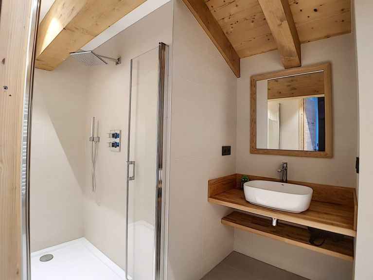 Chalet-appartement Chalet 2000 met buiten whirlpool
