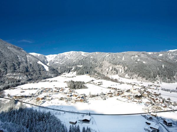 Skidorp Knus dorp met goede verbinding naar het Zillertal Arena skigebied-1