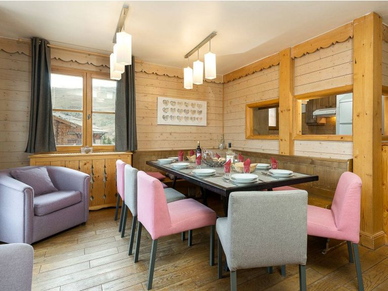 Chalet de L'Altiport Type DGB o.a. Anika B