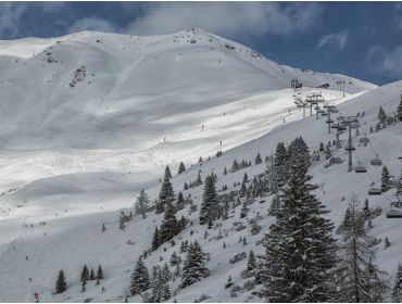 Skidorp Sneeuwzekere wintersportbestemming met gezellige après ski-6