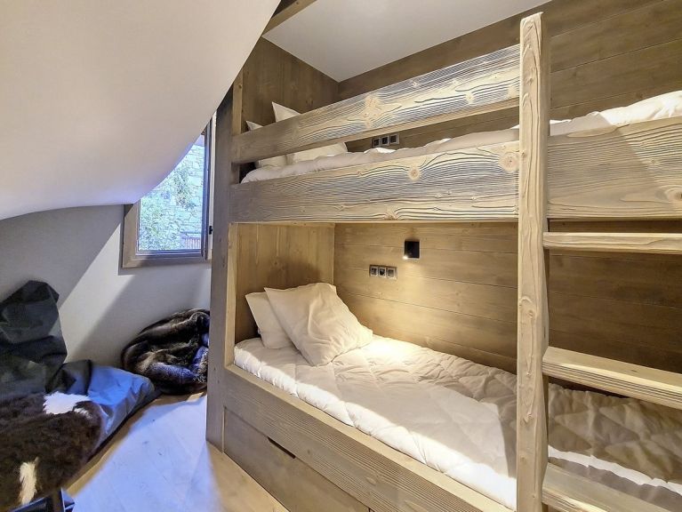 Chalet Caseblanche Augustine met houtkachel en sauna