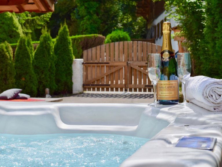 Chalet Imperial met sauna en buiten-whirlpool
