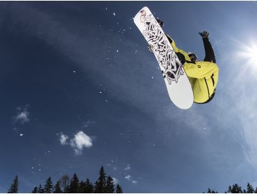 Skidorp Wintersportdorp met veel Nederlanders en veel après-ski-6