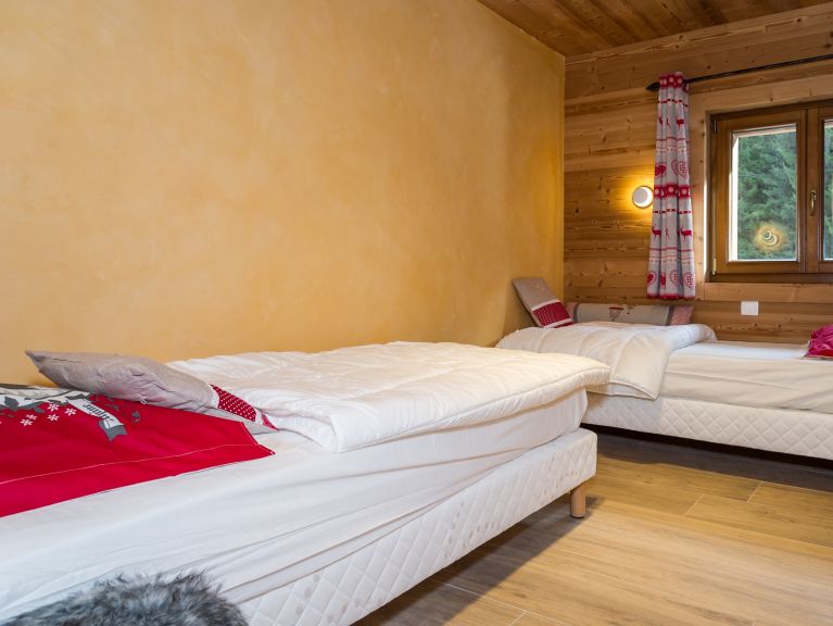 Chalet Les Bucherons met buiten-whirlpool