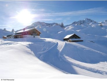 Skidorp Authentiek wintersportdorp met gemoedelijke Tiroolse sfeer-2