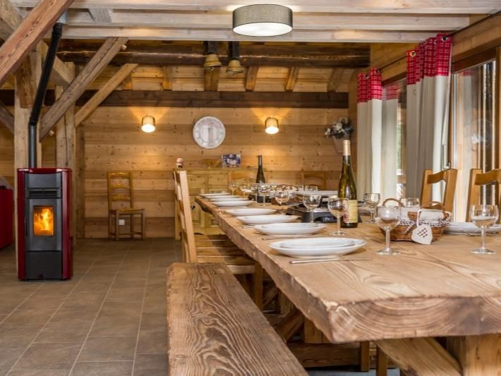 Chalet Les Bucherons met buiten-whirlpool