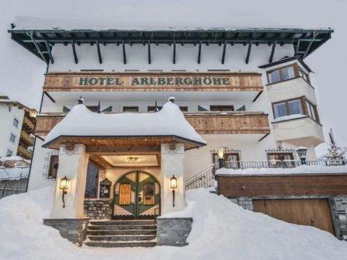Chalet Arlberghöhe inclusief catering 60 70 personen Tirol