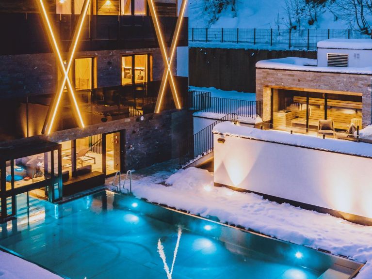 Appartement Glemm by Avenida Penthouse met bergzicht privé-sauna en whirlpool