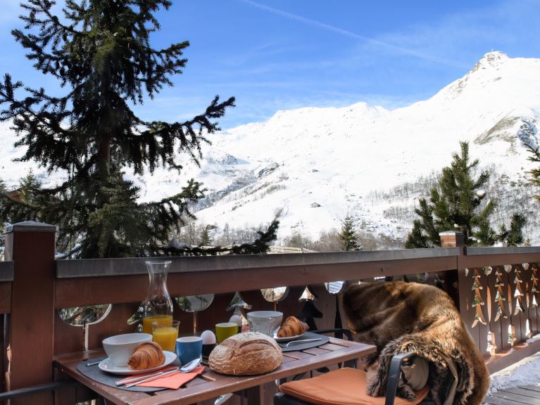 Chalet Le Hameau des Marmottes met familiekamer en sauna