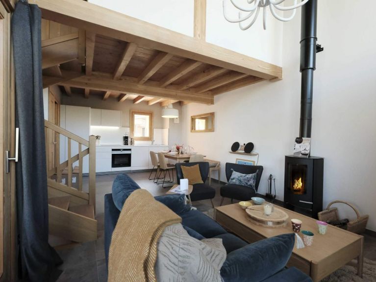 Chalet Caseblanche Lea met houtkachel, sauna en whirlpool