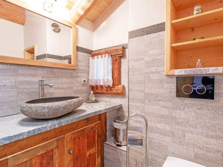 Chalet de Ferme Farmhouse + Perle des Neiges