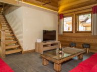 Chalet Les Bucherons met buiten-whirlpool-4