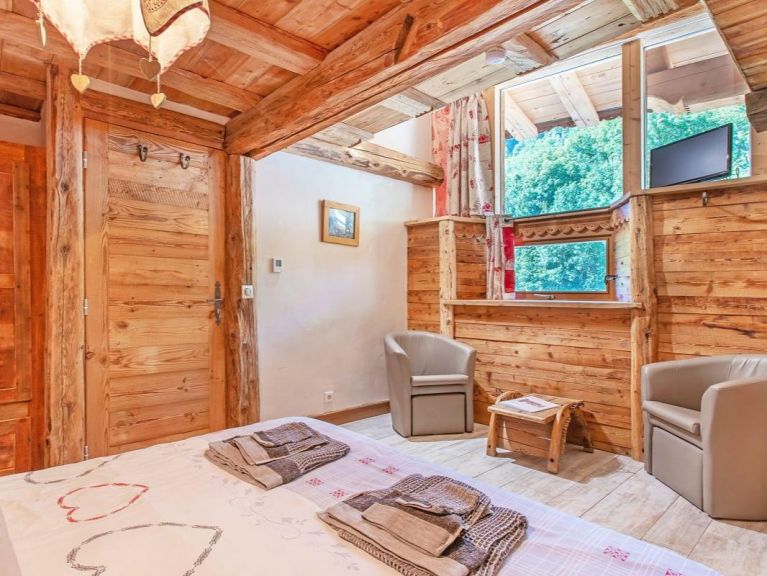 Chalet de Ferme Farmhouse + Perle des Neiges