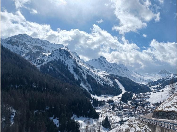 Skidorp Rustig wintersportdorp aangesloten op de Sella Ronda-1
