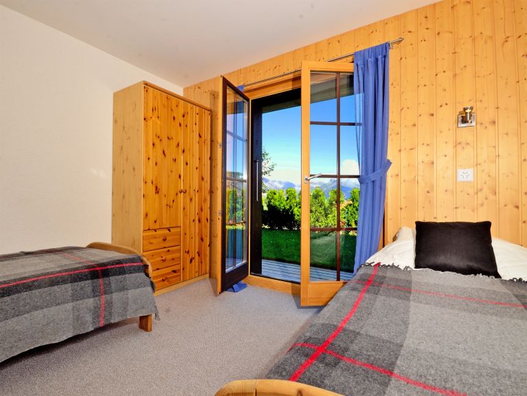 Chalet Les Etoiles met sauna en buiten-whirlpool